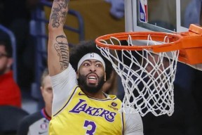 亚博-包含浓眉哥迎来七赛季高光表现，瑞士队球迷沸腾！的词条