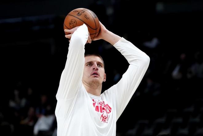 塔图姆在塞尔维亚队比赛中出色防守，战术调整引发热议！的简单介绍